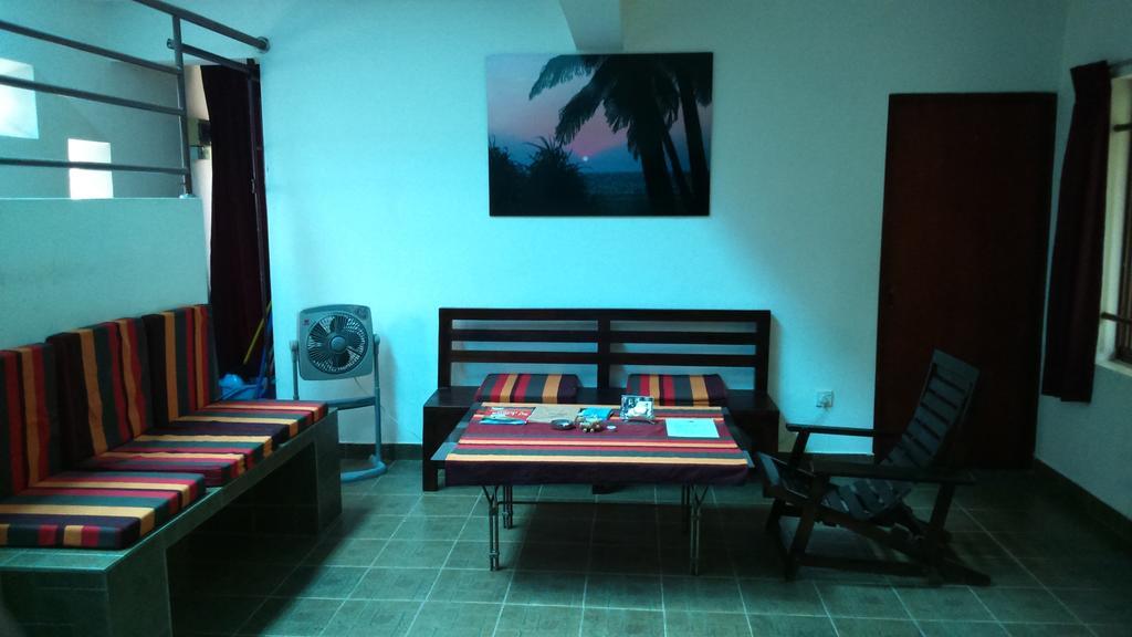 Sri Beach Bungalows And Villa Marawila Exterior foto