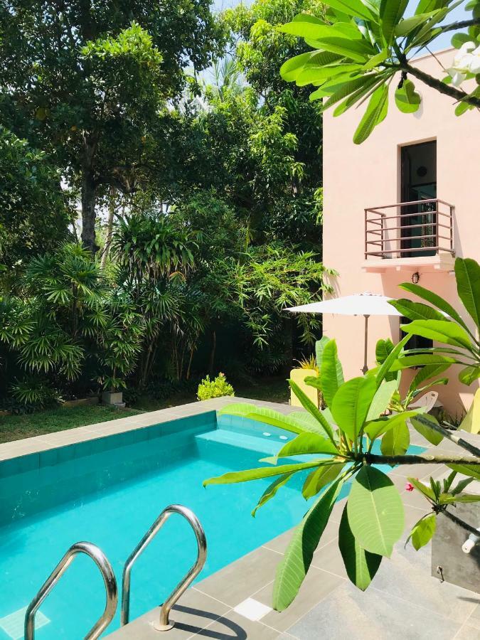 Sri Beach Bungalows And Villa Marawila Exterior foto